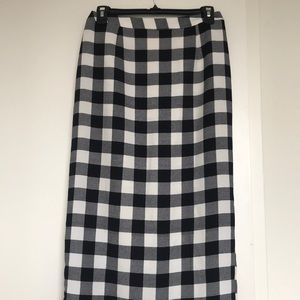 Checkered pencil skirt